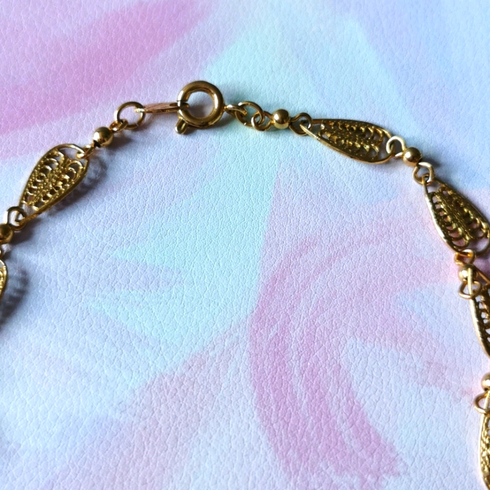 Leaf necklace - Picture 3 of 5